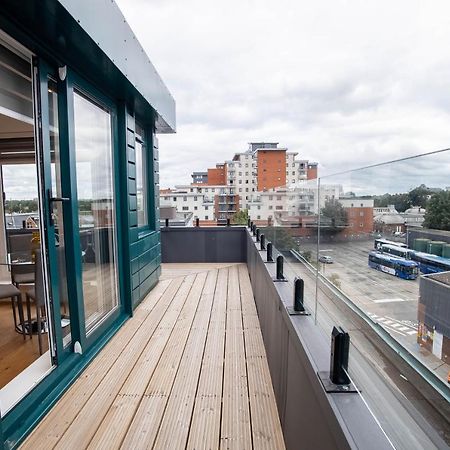 Two Bed Flat With Wrap Around Terrace Near Legoland, Windsor, Tube Station Apartment Slough Luaran gambar